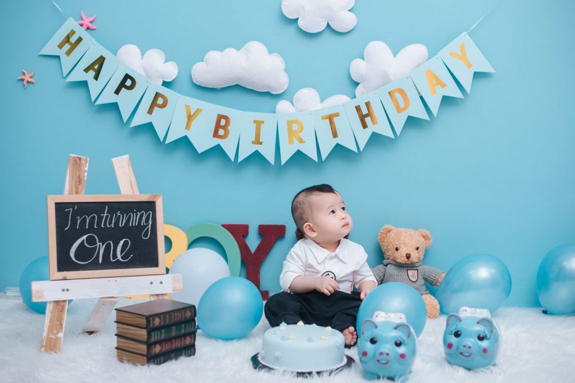 Trang trí sinh nhật bé trai 1 tuổi  bé Ken  vuatrangtrivn
